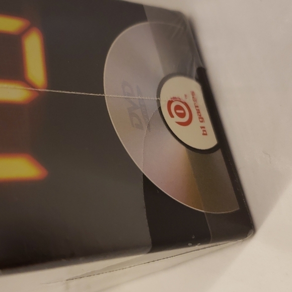 New in Box - 24 DVD Board Game English contents only Teens and Adults 2+ players - Picture 7 of 7